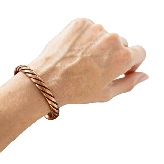 Bracelet en cuivre Kopero Torsadé au poignet, manchette torsadée en cuivre pur