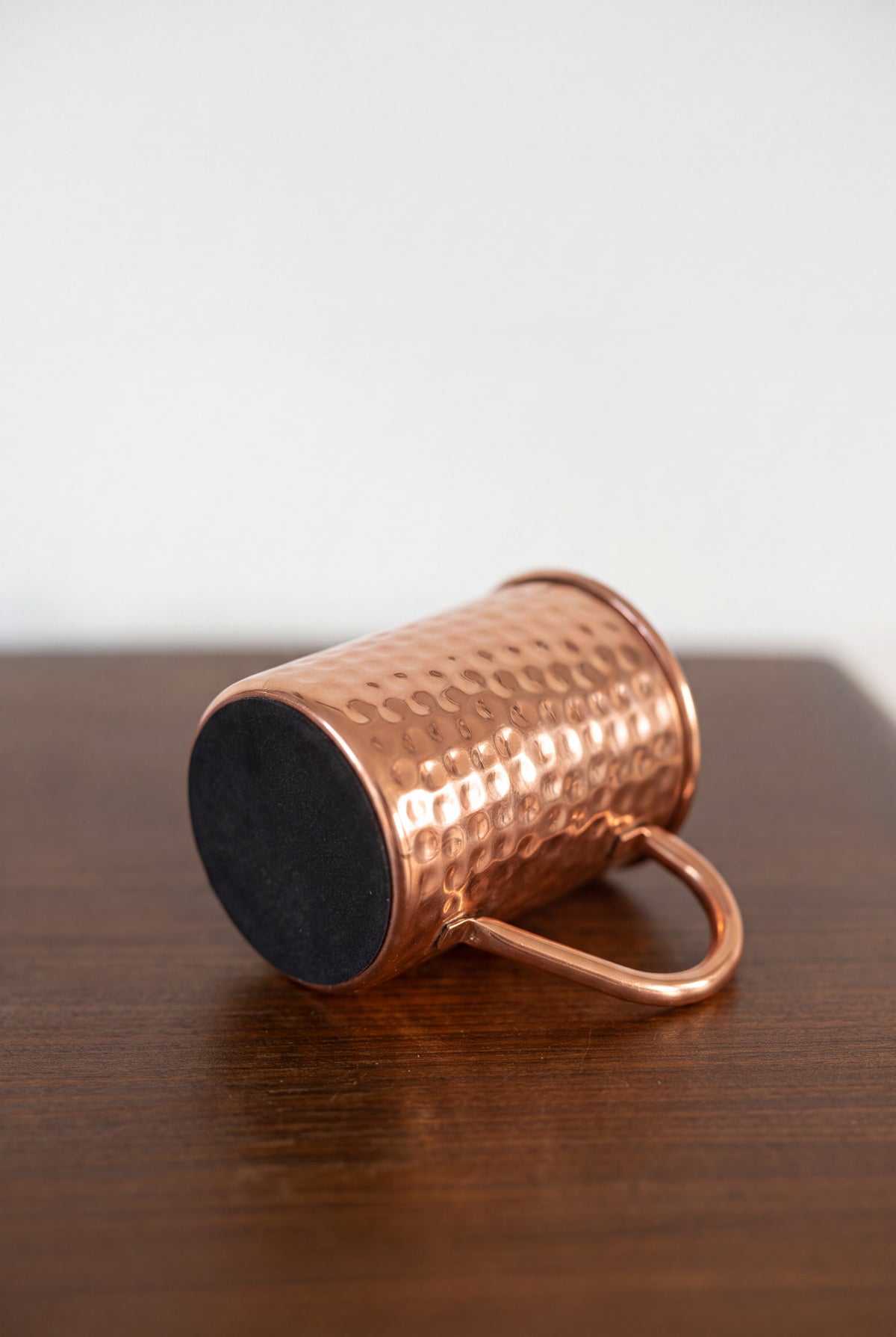 Mug en cuivre Kopero Premium Martelé couché, fond en feutre visible