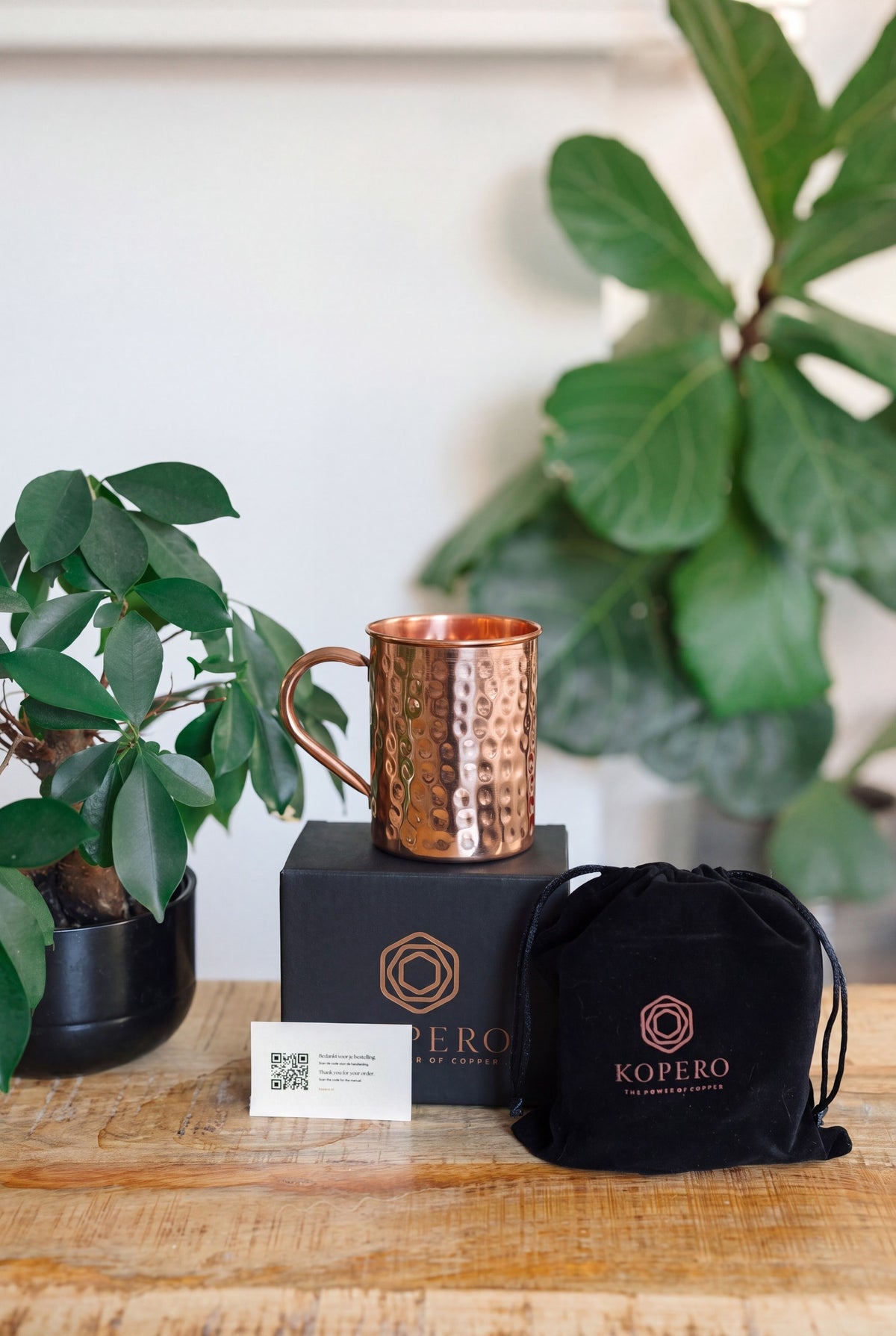 Kopero Mug en cuivre Martelé, avec la boîte Kopero noire, la pochette en velours et la carte de remerciement