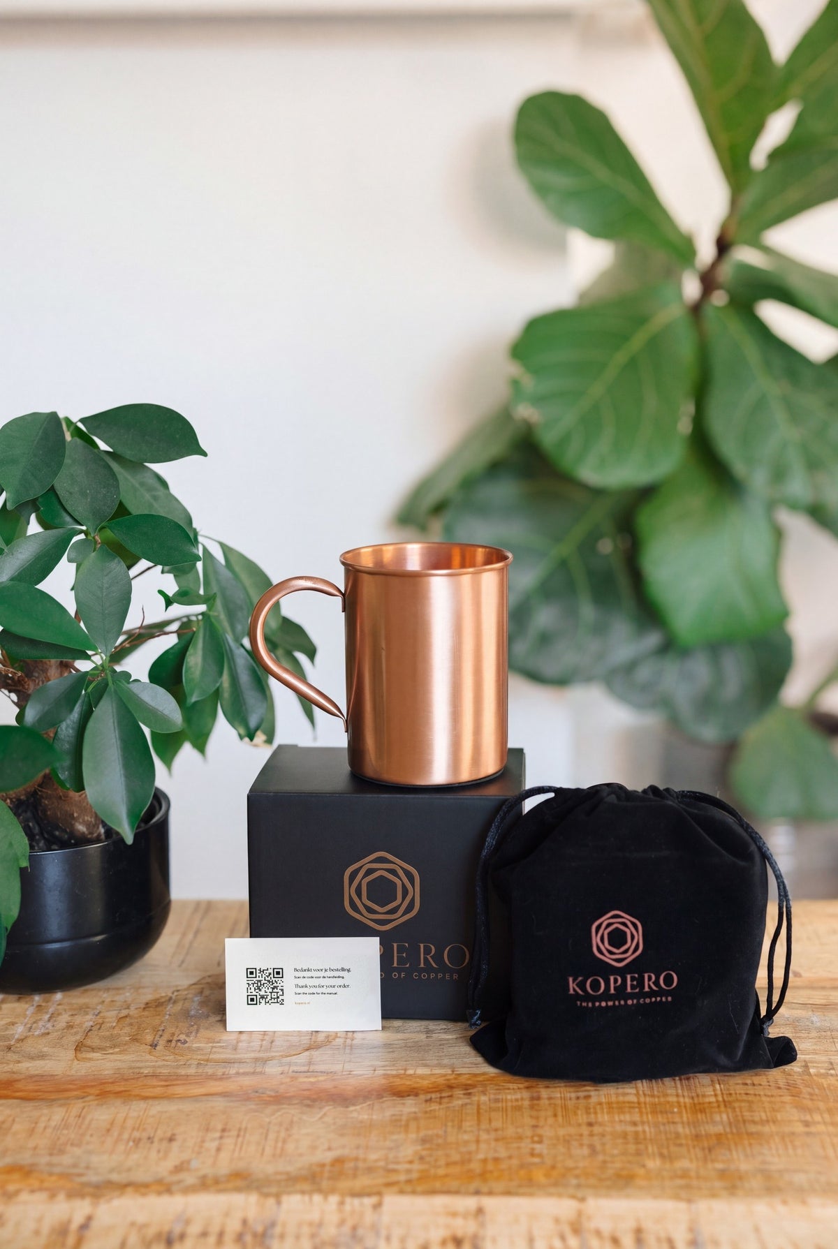 Kopero Mug en cuivre Lisse, avec la boîte Kopero noire, la pochette en velours et la carte de remerciement