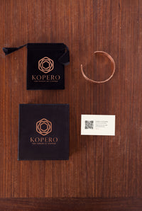 Kopero Premium Bracelet en Cuivre Martelé, avec pochette en velours, écrin et carte de remerciement